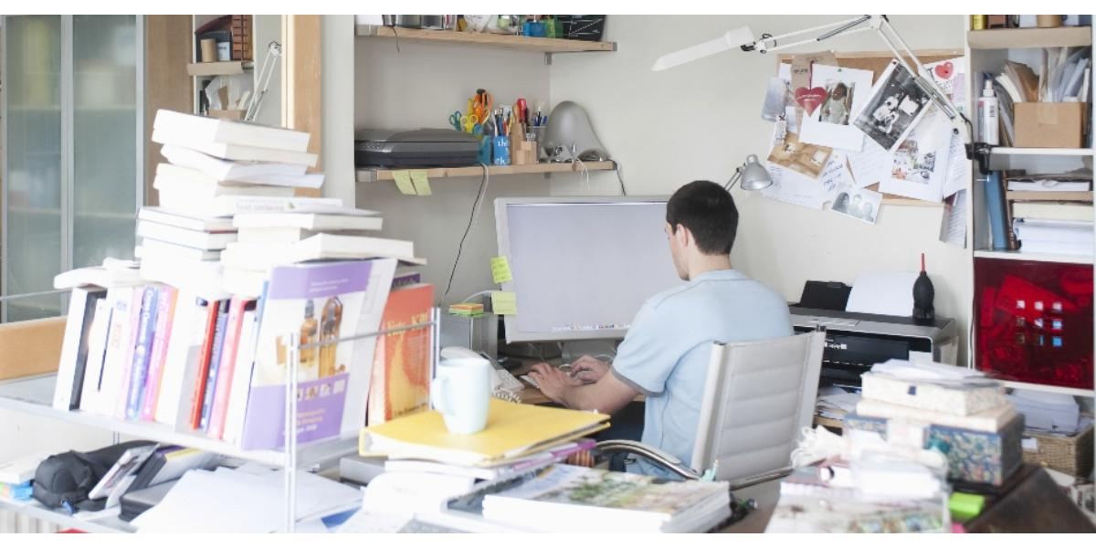 Quais acessórios são essenciais para organizar a papelada do seu home office?